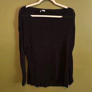 DIVIDED Size Small long sleeve flowy knit top